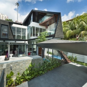 Ȼ¡µסլ(The Re-wrapped House)