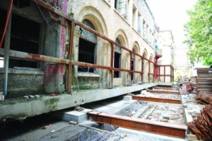 89岁民国建筑 要平移回老地方