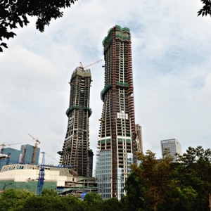 杭州来福士广场工程结构封顶
