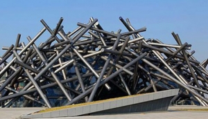 时评:对奇怪建筑该出手时就出手