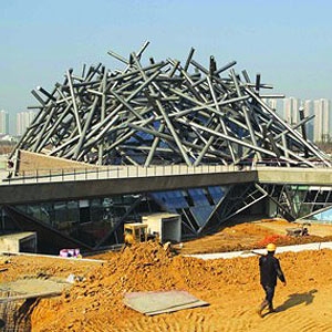 时评:别让闲置建筑成为一笔糊涂账