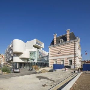 (Bagnolet Town Hall)