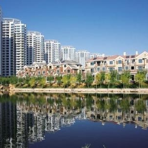 20大标杆房企拿地连5个月不足200亿