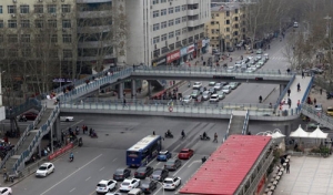 时评:建筑短命,病因问责缺位