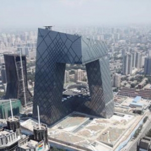 时评:向奇奇怪怪的建筑说不