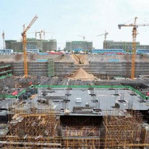郑州龙子湖中央广场主体昨日开建 将成地标建筑