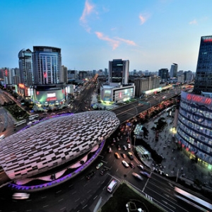 时评:城市之美 在其养民