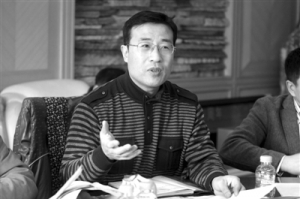 李长敏:建议东大直街重新规划 种植行道树