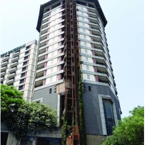 南京现奇怪五星级酒店 一半营业中,一半闲置十多年