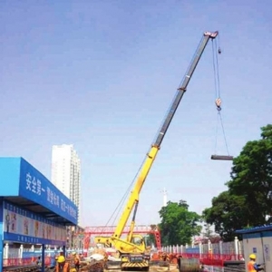 8月底前兰州西站北广场西区主体结构封顶