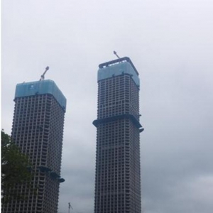 超高层城市综合体 双子塔项目西塔封顶