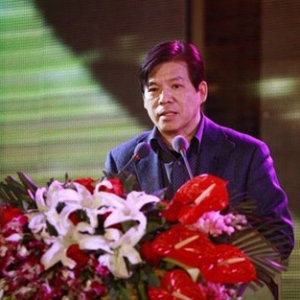 陈志:房地产商不应炒概念抬高房价