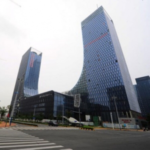 时评:建筑为何“非怪不取”