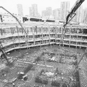 江苏最大超高层建筑底座一次浇筑完成