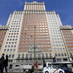 万达欲推倒重建马德里地标建筑 遭强烈反对