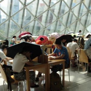 从撑伞读书反思公建设计