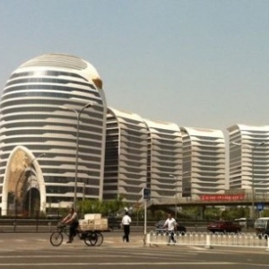时评:丑陋建筑展示的是什么?