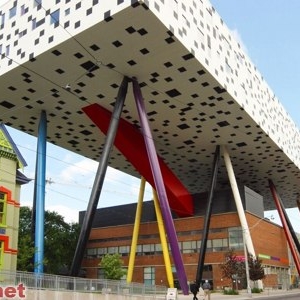 酷炫建筑入驻英国大学 你可曾见过奶酪状的图书馆