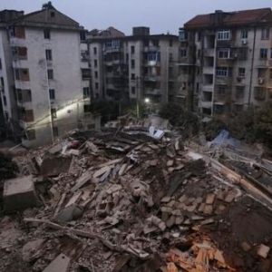 好险!浙江一居民楼住户撤离6小时后整体坍塌
