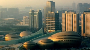时评:造谣“最丑建筑”,抹黑的是什么?