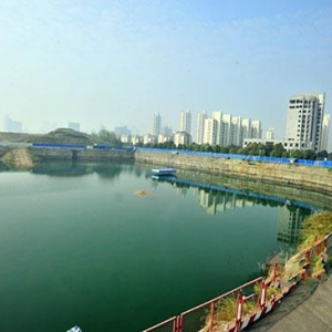 南昌中唯商业中心停工7个月 4.3亿元项目成水塘