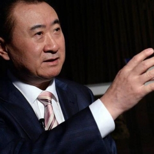 王健林:房地产仍是中国经济“火车头”