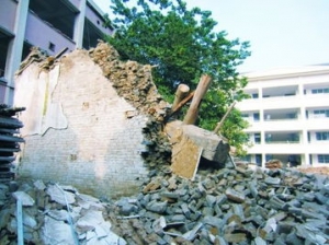 时评:古建筑被“误拆”,谁之过?