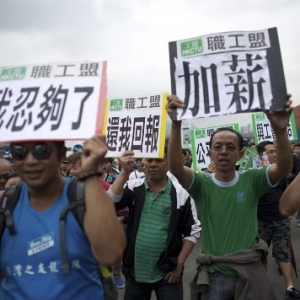 香港建筑工严重短缺 日薪2300港元招不到人