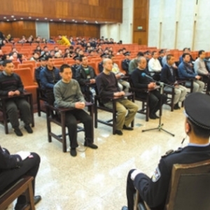 清华附中工地坍塌案开庭 指控施工方偷换钢筋