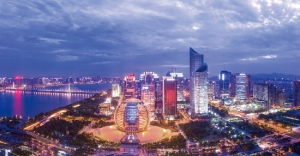 时评:建高铁新城不宜一窝蜂