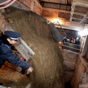 北京最牛700平违建 自己挖的坑再花费百万元回填