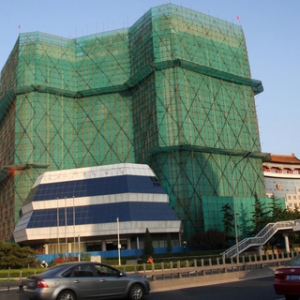 时评:听清短命建筑的醒世恒言