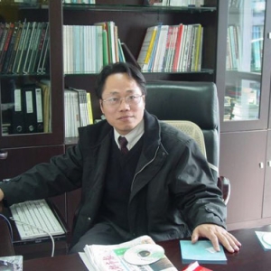 严龙华:现代城市建设要继承传统体现城市气质