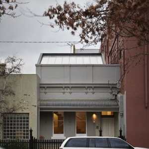 סլ Lightbox House by Edwards Moore