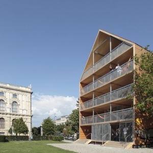 е(Flederhaus) by Heri&Salli