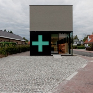 ҩMPharmacy Mby Caan Architecten