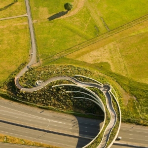 Ĺ Vancouver Land Bridge by Jones & Jones