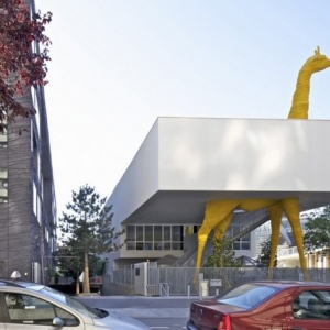 ¹ͯ Giraffe Childcare Centre by Hondelatte Laporte Architectes