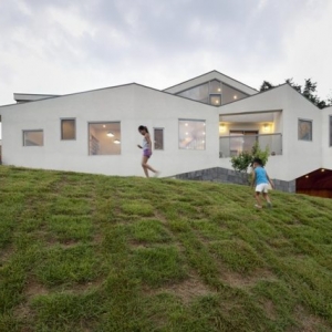  Panorama House by Moon Hoon