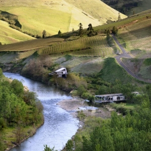 Ӱ԰סլ River Place by Paul F. Hirzel