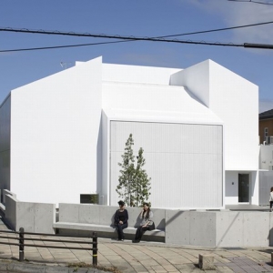 İɫ Bright white clinic by Ryutaro Matsuura