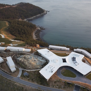 Changseon߶ Southcape golf clubhouse by Mass Studies