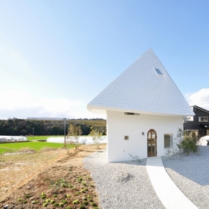 С Swelled house by Studio Velocity