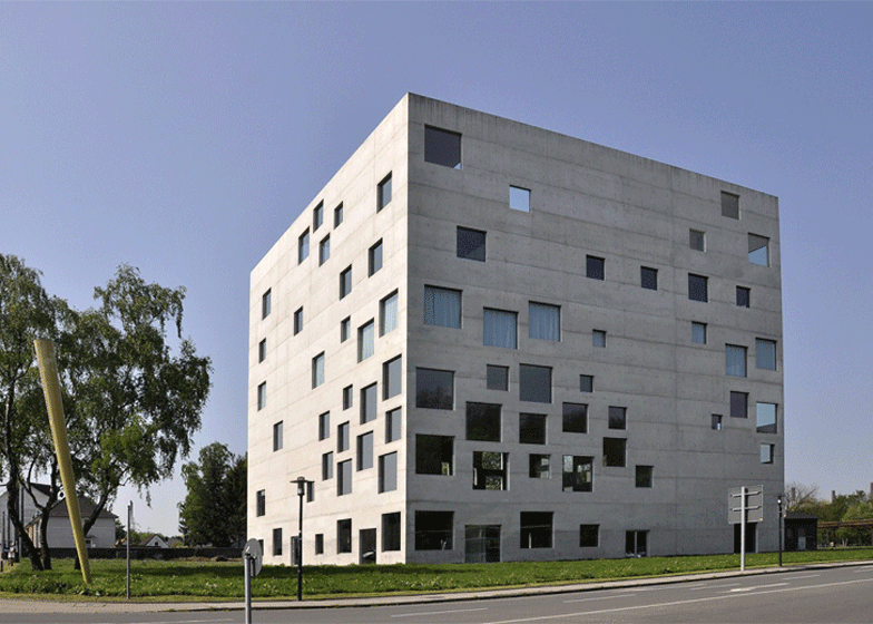  shape-shifting buildings by Axel de Stampa