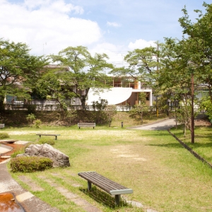 ̺ع԰סլ Park and House by  Tsuyoshi Kawata