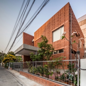 Ngamwongwanסլ Ngamwongwan House by Junsekino Architect and Design