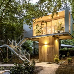 Zehlendorf Urban Treehouse by baumraum