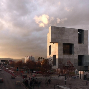 ʥǸ̴ѧ Innovation Center UC by elementalchile