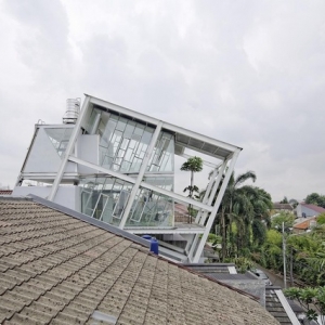 ھӵסլ żӴP House by Budi Pradono Architects