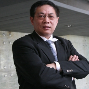 任志强:真正在做房地产的我没有看见转型了
